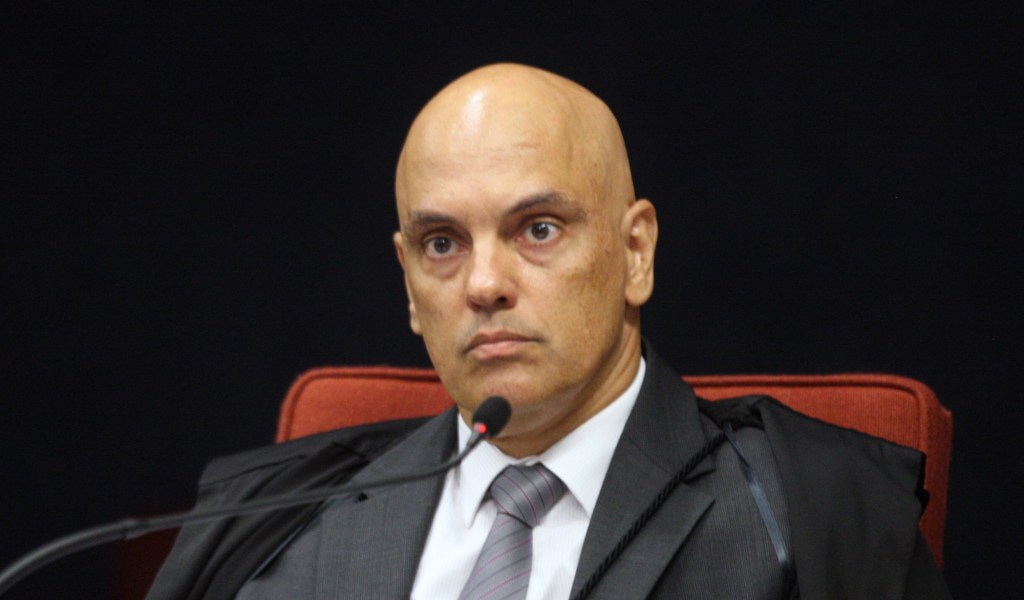 Moraes aplica multa de R$405 mil a Daniel&nbsp;Silveira