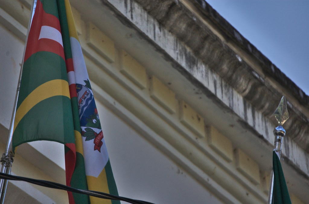 Inadimplente desde fevereiro, prefeitura tem milhões sequestrados e não pode receber&nbsp;verbas