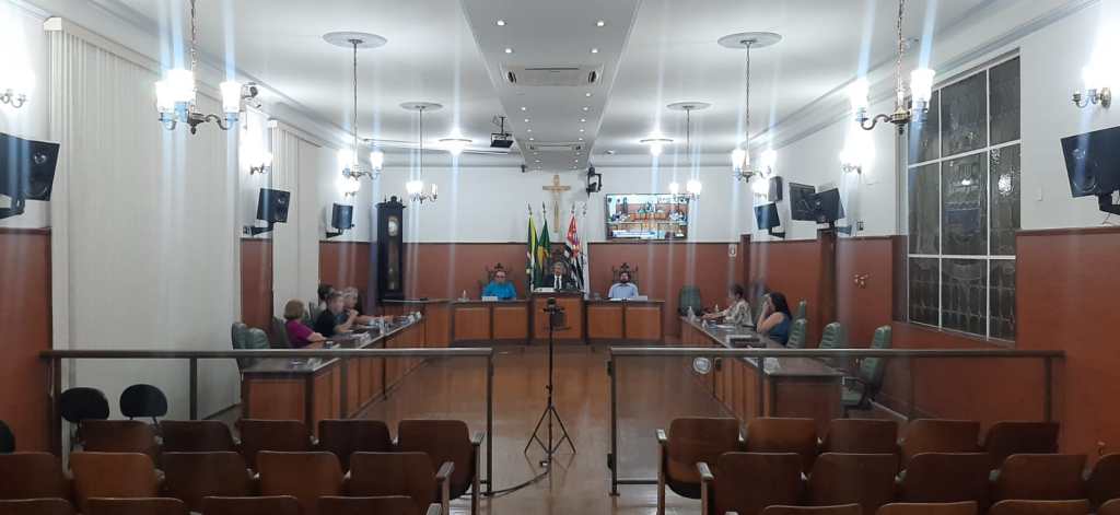 “Cheque em branco”: contrariando jurídico e sem valores de referência, Câmara autoriza venda de terrenos&nbsp;públicos